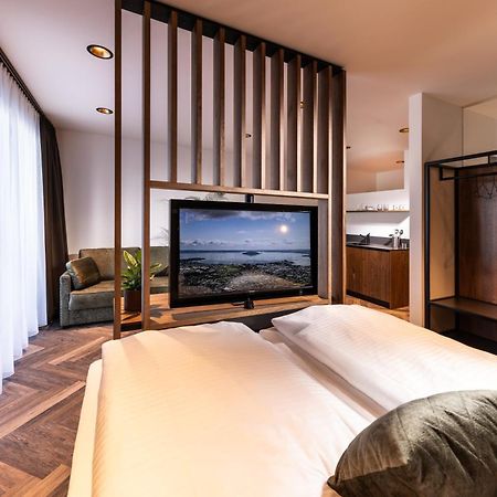 Zeit Und Raum Hotel - Self Check-In Eggelsberg ภายนอก รูปภาพ